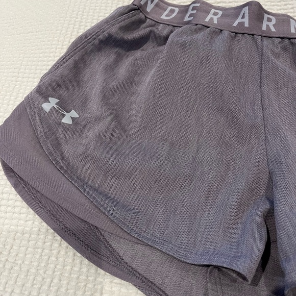Under Armour Women Shorts XS - Picture 4 of 7